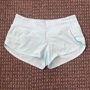 Lululemon 2.5 in speed up short low rise